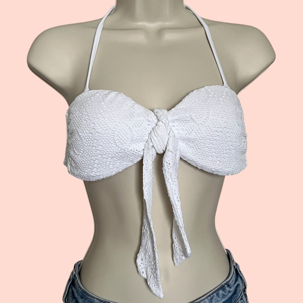 NWOT H&M White Eyelet Bikini Top – Size 6